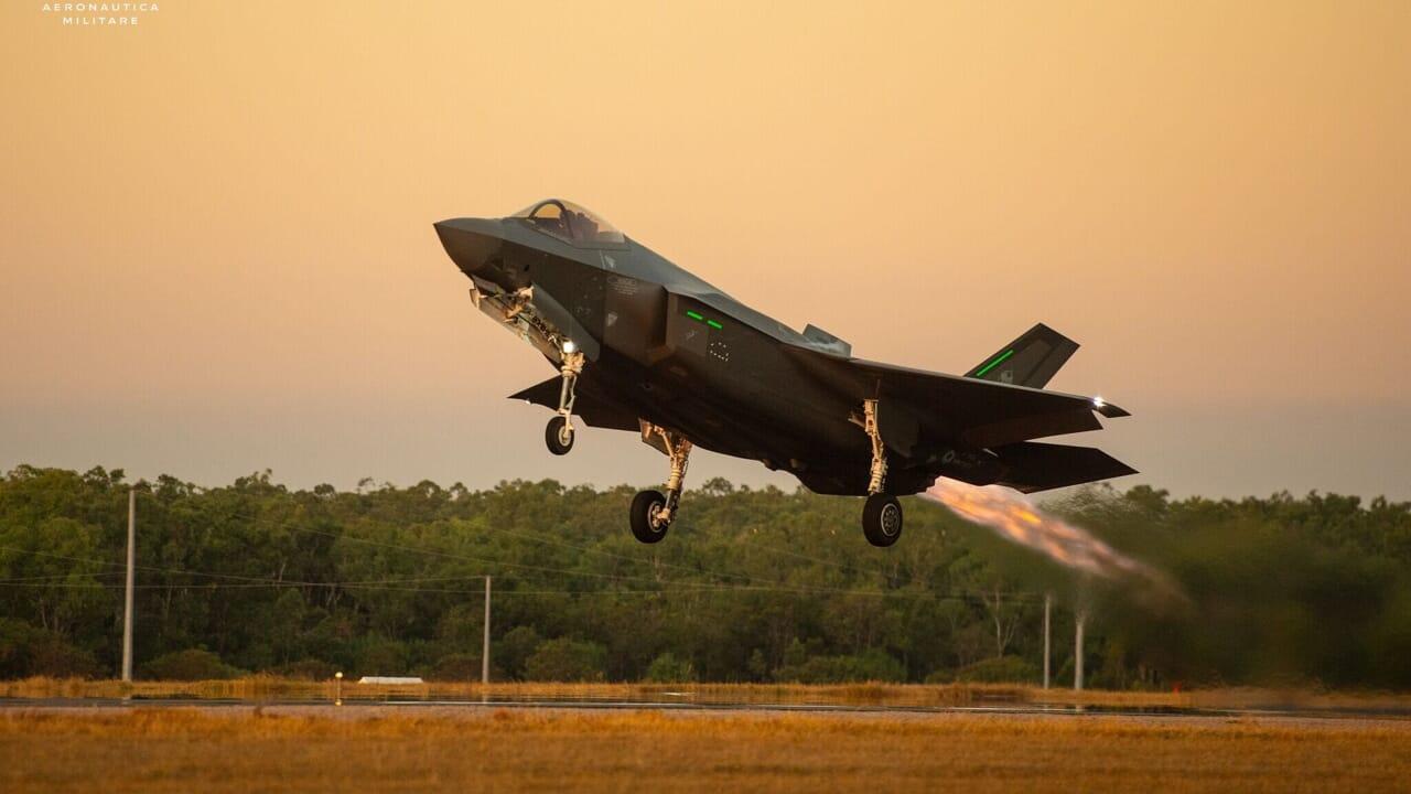 F35 italiani che rapitano gli aerei russi in Estonia