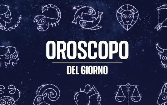 Horoscope Day, August signed with signs |sky